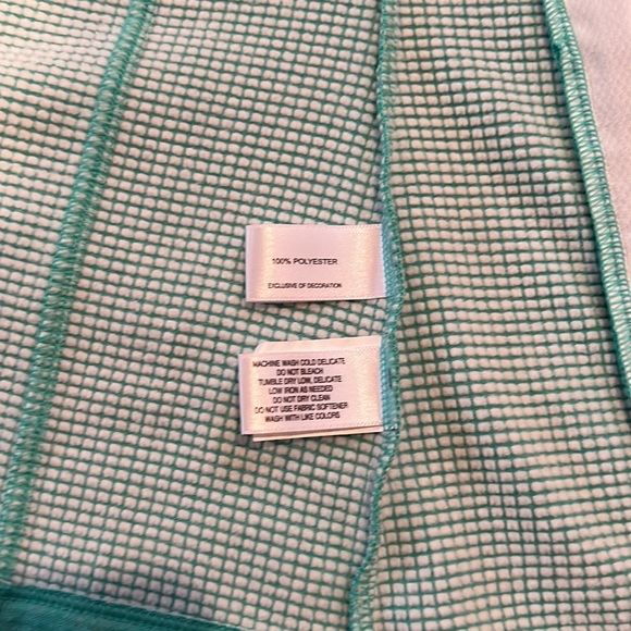 Annika Cutter and Buck Zip Up Lightweight Jacket - Picture 6 of 6